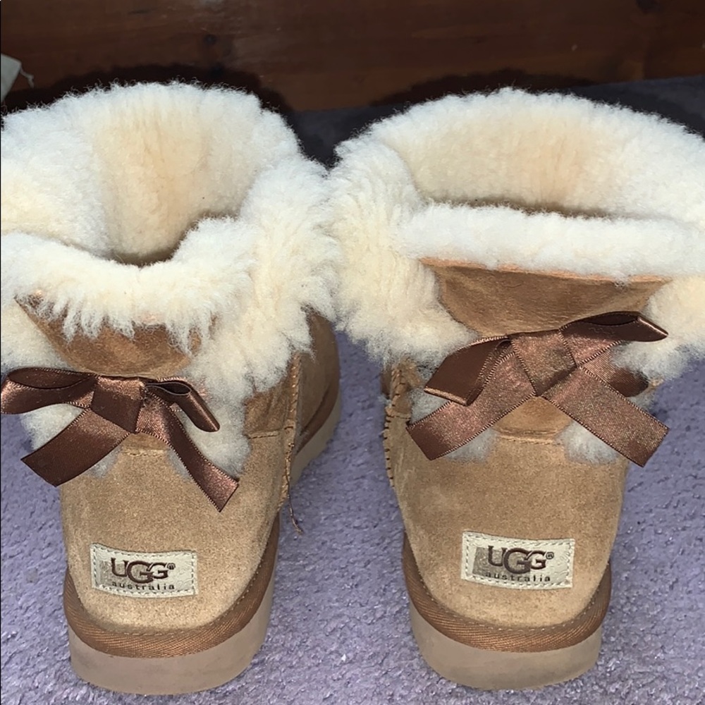UGGS